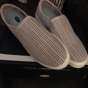 NWT DR SCHOLL’S SUPER CUTE SLIP ON TENNIS SHOE